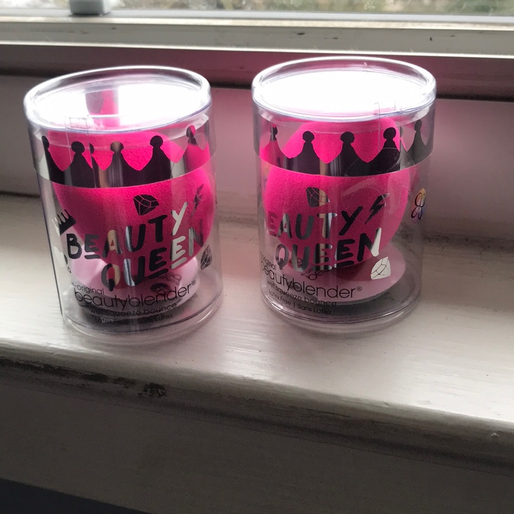 Two unopened beauty queen beauty blenders